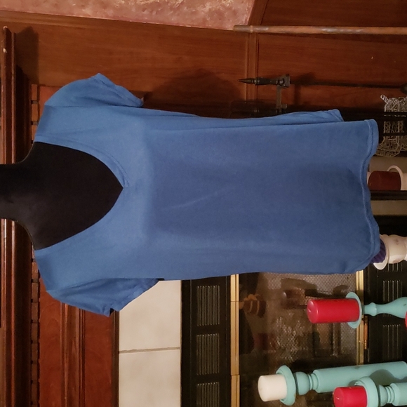 Women's Top Green Size Medium - Picture 1 of 5